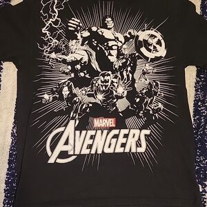 Gap marvel avengers tee